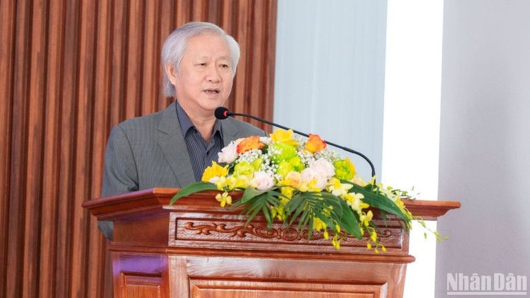 Ông Tạ Việt Anh, Chủ tịch Hội đồng quản lý quỹ AFV chia sẻ tại buổi trao đổi.