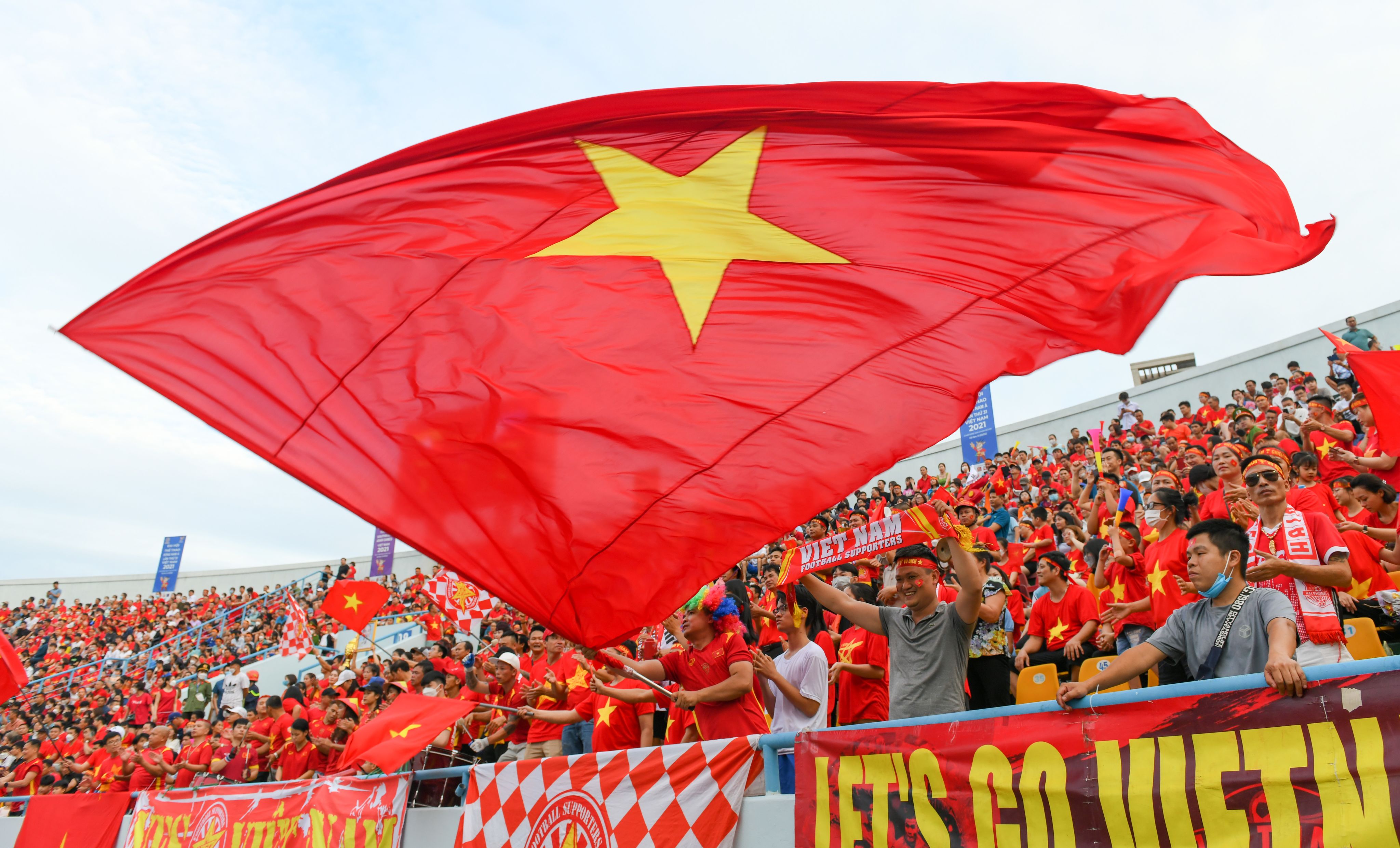 SEA Games 31: Cờ Việt Nam
Chào mừng SEA Games 31 sắp tới với môn thi đấu cờ Việt Nam! Cờ Việt Nam từ lâu đã là niềm tự hào của nền văn hóa Việt Nam với các phong cách độc đáo và đầy tinh thần. Điểm qua các sự kiện cờ nổi bật trong lịch sử Việt Nam, SEA Games 31 chắc chắn sẽ là một cơ hội tuyệt vời để các tuyển thủ Việt Nam thể hiện tài năng của mình.