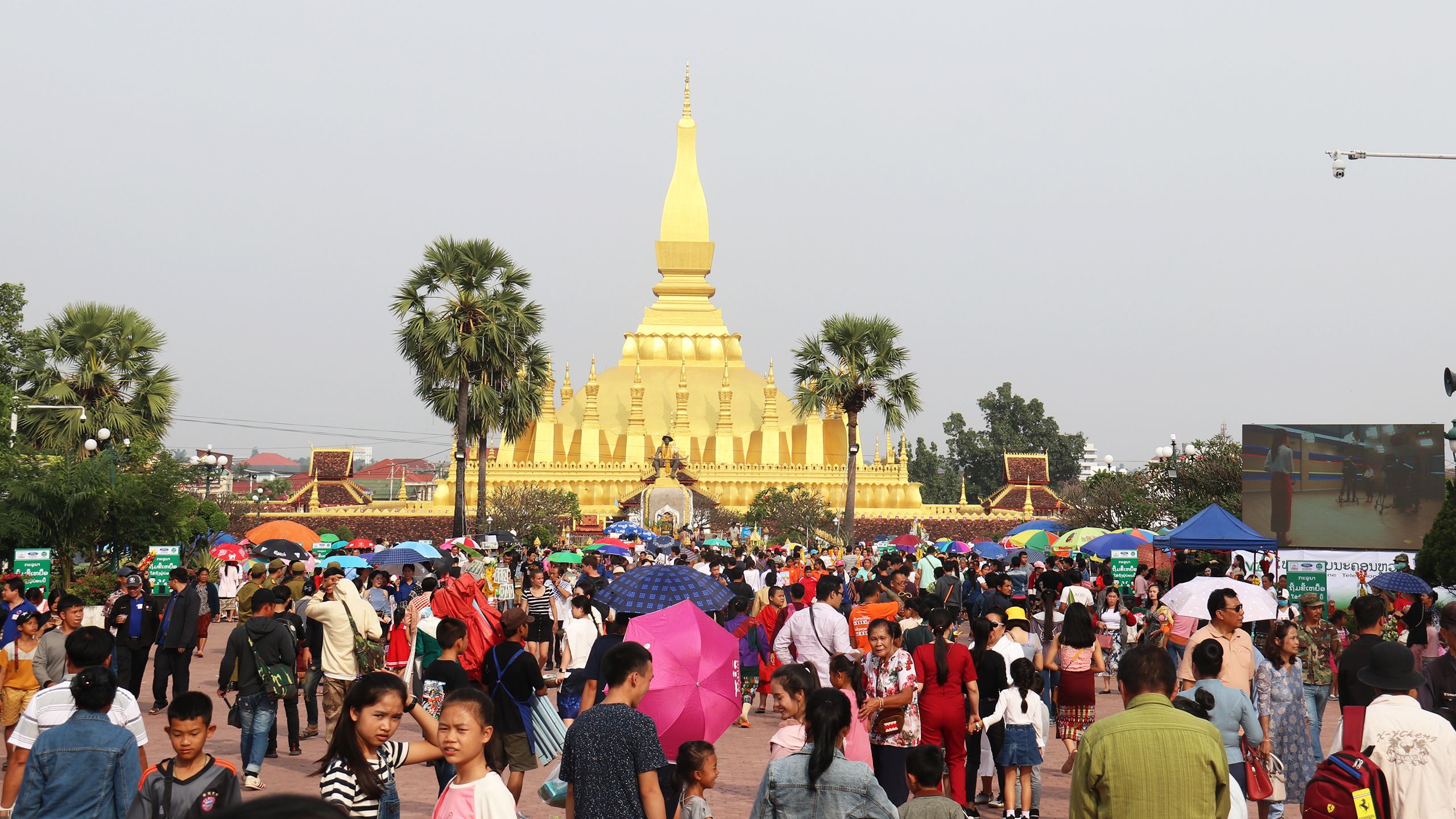 Văn hóa, con người Lào có nét nổi bật gì?